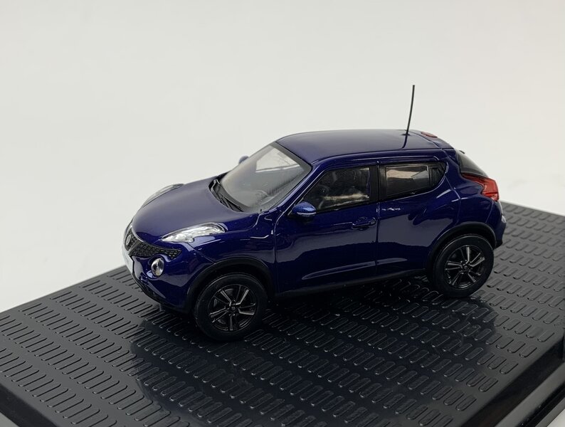 Nissan Model Car Collection 1:43 Nissan Juke blauw