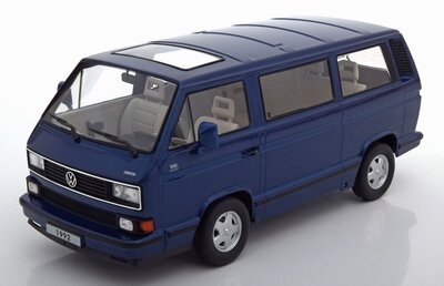 KK Scale 1:18 Volkswagen T3 Multivan  blauwmetallic