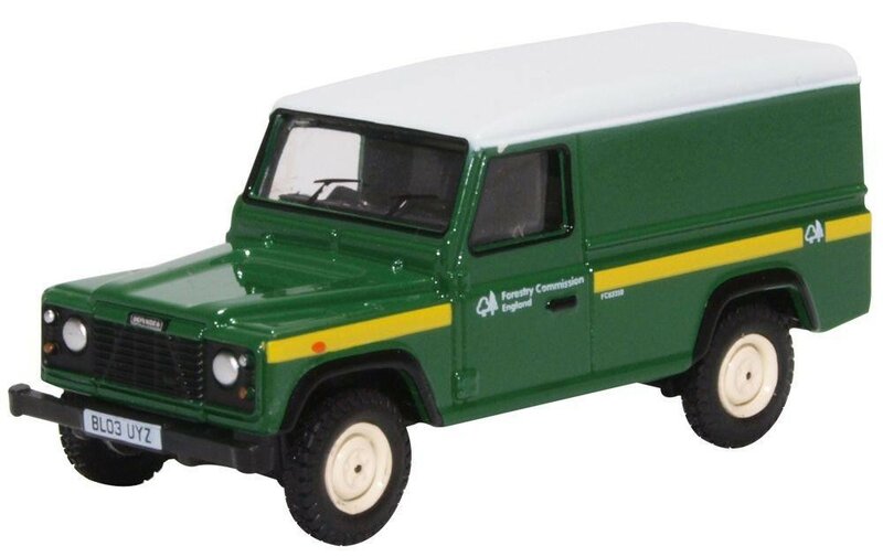 Oxford 1:76 Land Rover Defender Forestry Commission groen wit