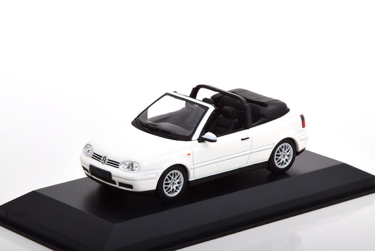 Maxichamps 1:43 Volkswagen Golf IV Cabriolet 1998 wit 