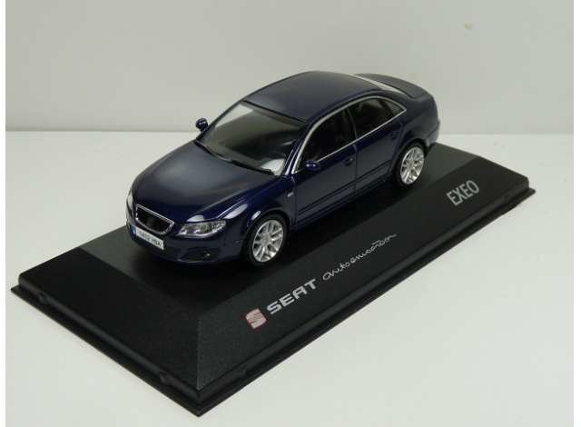 Seat Collection 1:43 Seat Exeo blauw in dealer verpakking