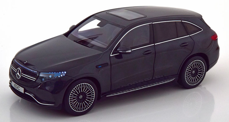 NZG 1:18 Mercedes Benz EQC 400 4Matic met Verlichting donkergrijs metallic, in dealer verpakking