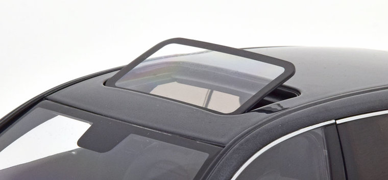 NZG 1:18 Mercedes Benz EQC 400 4Matic met Verlichting donkergrijs metallic, in dealer verpakking