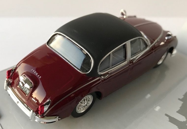 Cararama 1:43 Jaguar MARK II &quot;Inspector Morse&quot; TV serie bordeaux 