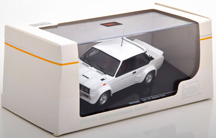 IXO 1:43 Fiat Abarth 131 Rally Specs 1978 wit Plain Body Version met extra velgen