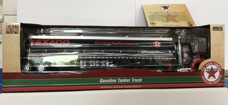 Auto World 1:43 Ford Texaco Gasoline Tanker Truck, zwart / rood / zilver