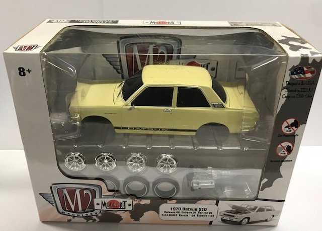 M2 Machine 1:24 Datsun 510 1970 lichtgeel bouwpakket