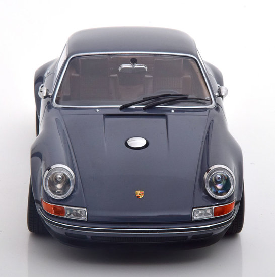 KK Scale 1:18 Porsche Singer 911 Coupe dondergrijs oplage 1000 stuks