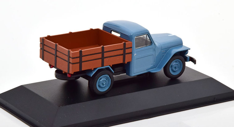 Atlas 1:43 IAME Rasrojero Pick Up 1952 blauw met boekje in blisterverpakking