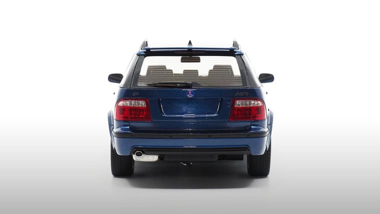 DNA Collectibles 1:18 Saab 9-5 Sportcombi Aero 2005 blauw 