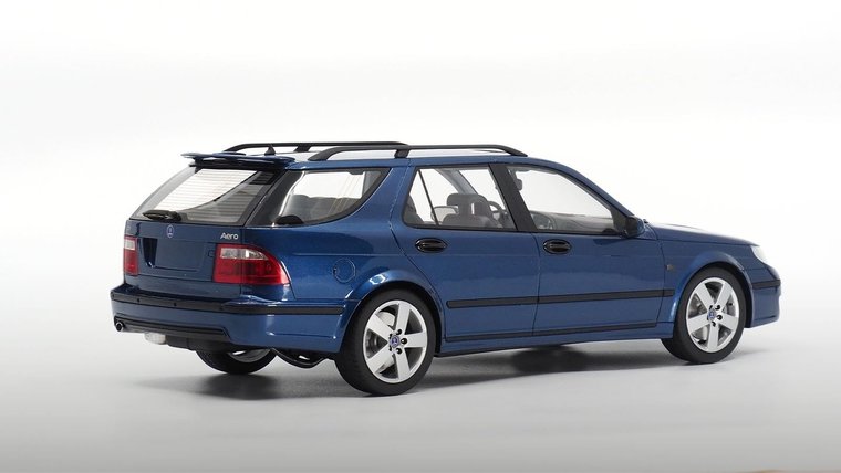 DNA Collectibles 1:18 Saab 9-5 Sportcombi Aero 2005 blauw 