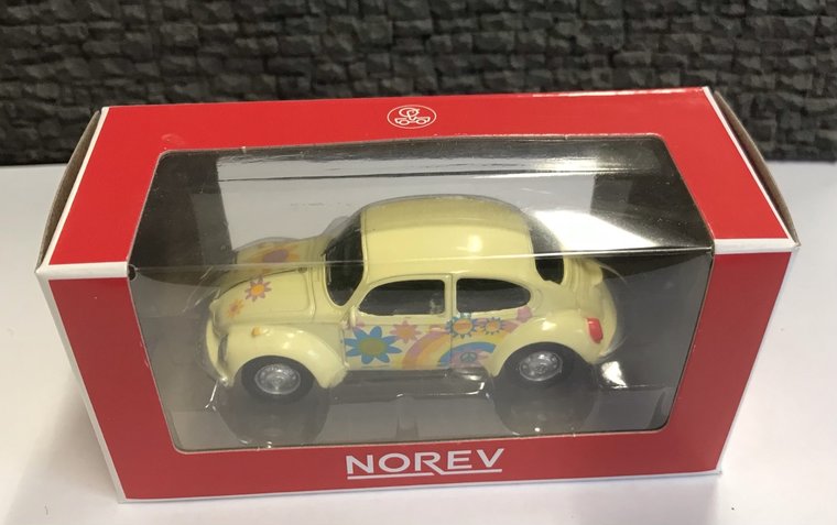 Norev 1:64 Volkswagen Beetle 1303 1973 - &quot;Peace and Love&quot; lichtgeel