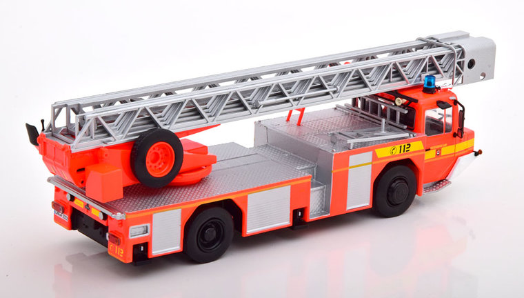 Atlas 1:43 Iveco Magirus DLK 23-12 brandweer Duistland oranje wit in blisterverpakking