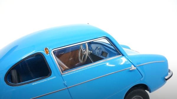 DNA Collectibles 1:18 Fuldamobil S6 - 1956 - blue, in luxe verpakking