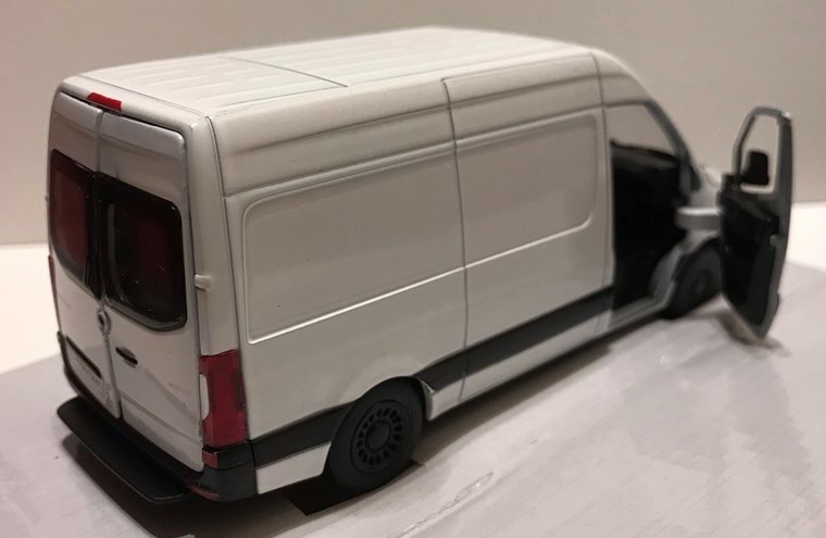 Kinsmart 1:36 Mercedes Benz Sprinter  2020 wit