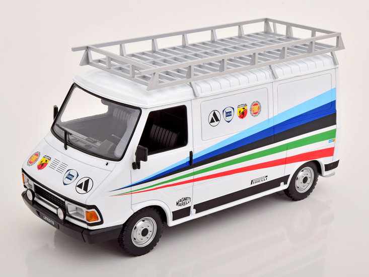 IXO 1:18 Fiat 242 Abarth Assitance 1980