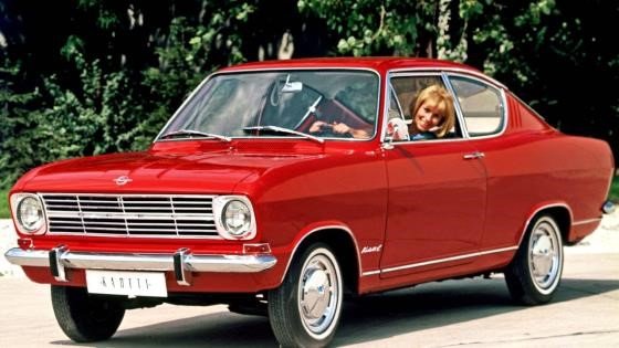 Cult Models 1:18 Opel Kadett B Kiemen Coupe rood 1966, resin model