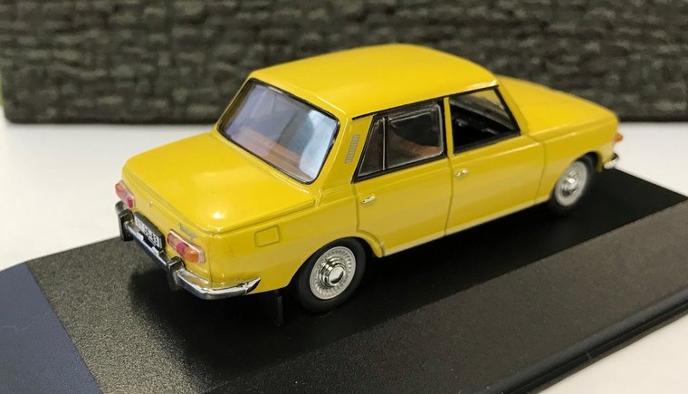 IST 1:43 Wartburg 353 1967 geel - Bruin Interieur