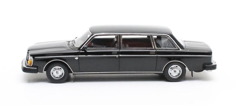 Matrix 1:43 Volvo 264 TE Limousine 1978 zwart