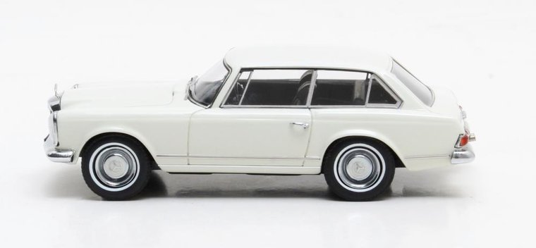 Matrix 1:43 Mercedes Benz 230SLX Frua combi wit 1962