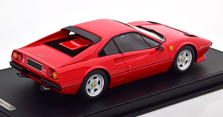 BBR Models 1:18 Ferrari 208 GTB TURBO Limited edition 002 / 200 pcs met  VITRINEPLEXIGLAS DISPLAY CASE 