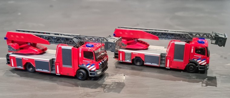 Herpa 1:87 Mercedes Benz Altego Brandweer Zaanstad  - 11-8051 Wormerweer, oplage 300 stuks