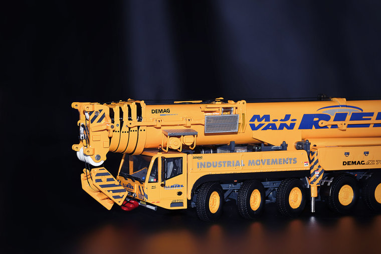 IMC 1:50 Demag AC 700-9 M.J. van Riel 