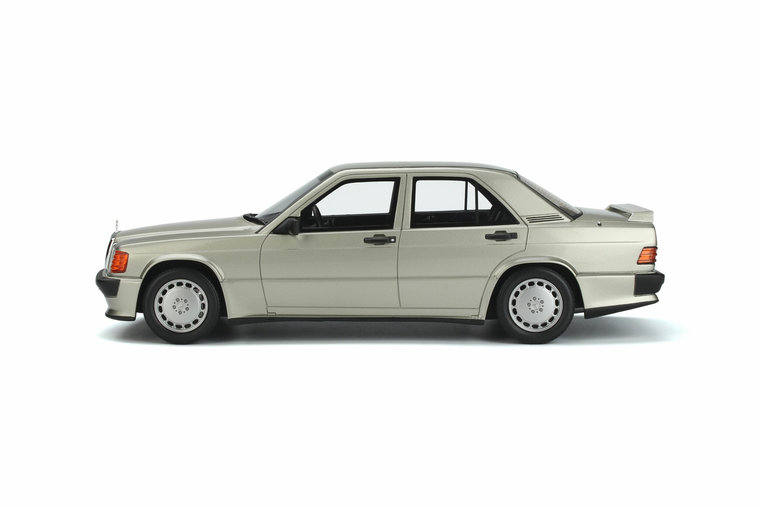 Otto Mobile 1:18 Mercedes Benz W201 190E 2.5 16S Smoke Silver Metallic 1988