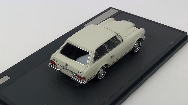 Matrix 1:43 Mercedes Benz 230SLX Frua combi wit 1962