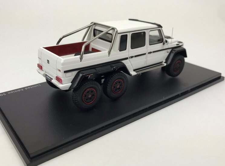 Schuco 1:43 Brabus B63 S 700 6x6 wit,  Pro.R 43