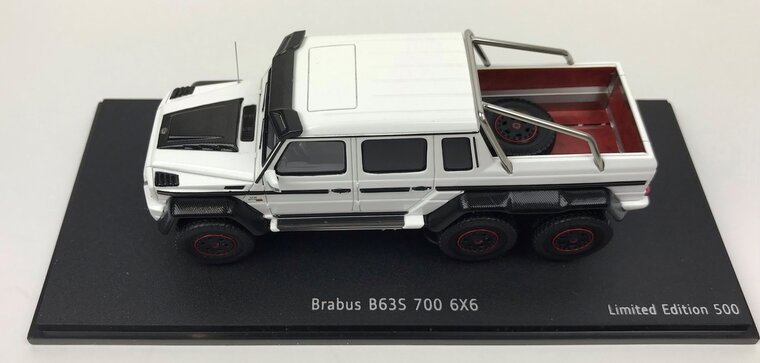 Schuco 1:43 Brabus B63 S 700 6x6 wit,  Pro.R 43