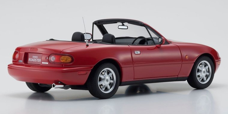 Kyosho 1:18 Mazda Eunos ( MX5) Roadster Resin Samurai Series RHD, oplage 700 stuks