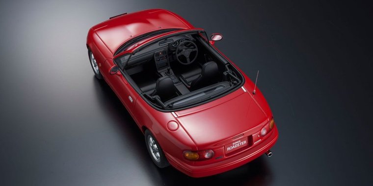 Kyosho 1:18 Mazda Eunos ( MX5) Roadster Resin Samurai Series RHD, oplage 700 stuks