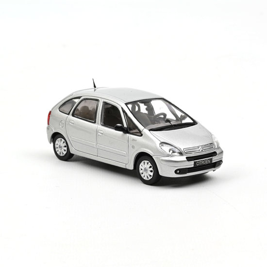 Norev 1:43 Citroen Xsara Picasso 2004 - zilver