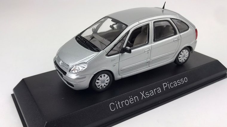 Norev 1:43 Citroen Xsara Picasso 2004 - zilver