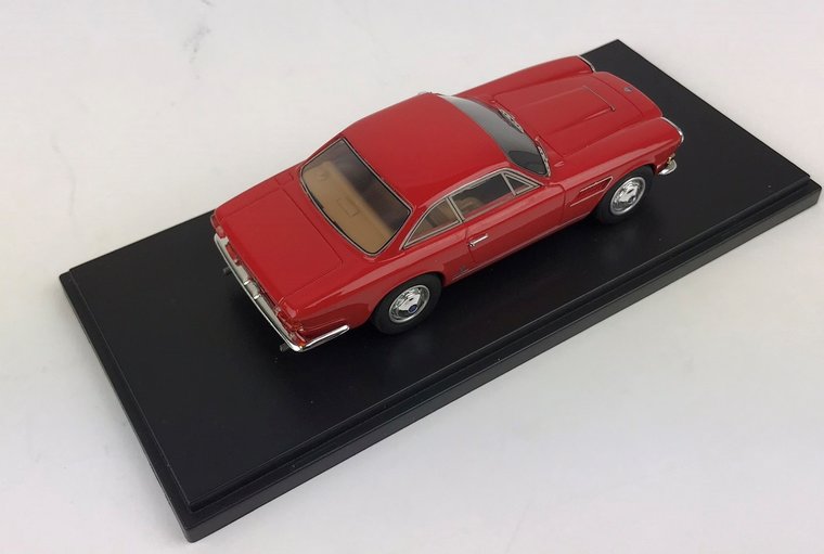 Neo Scale 1:43 Maserati Sebring II, rood 1964