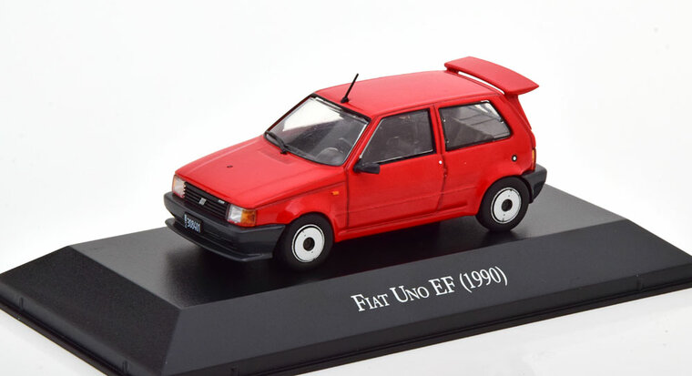 Atlas 1:43 Fiat Uno EF 1990 rood in blisterverpakking