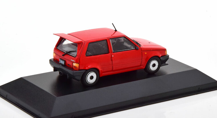 Atlas 1:43 Fiat Uno EF 1990 rood in blisterverpakking