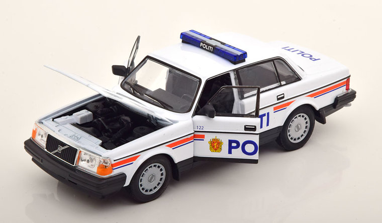 Welly 1:24 Volvo 240 GL Politi Noorwegen Politie