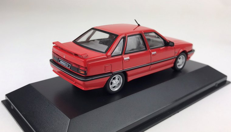 Odeon 1:43 Renault 21 TXi  Quadra 1991 rood