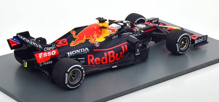 Spark 1:18 Red Bull Racing Honda RB16B no 33 Max Verstappen Winner Dutch GP 2021