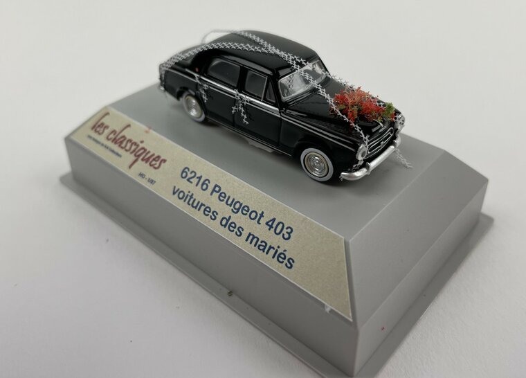 Les Classiques 1:87 Peugeot 403 Berline Trouwauto 1960 zwart