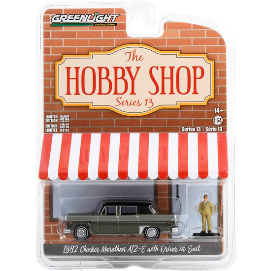 Greenlight 1:64 Checker Marathon A12-E 1883 with Driver in Suit, Hobby Shop Series 13