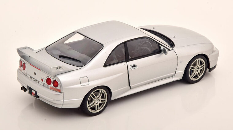 Whitebox 1:24 Nissan Skyline GT-R R33 zilver
