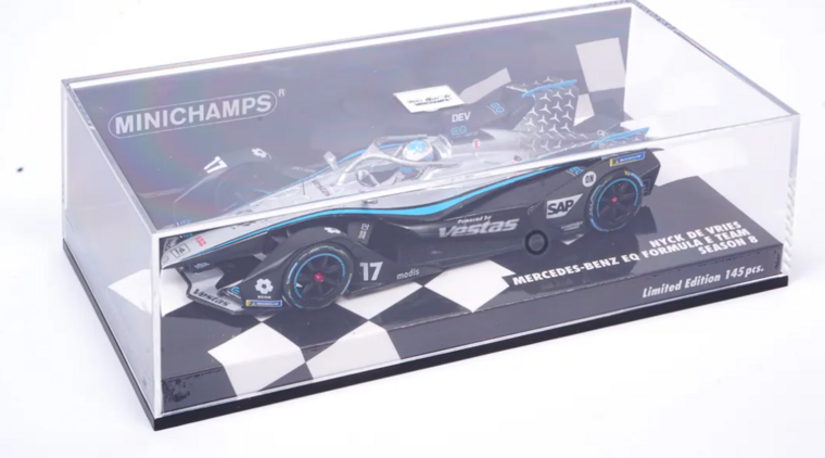 Minichamps 1:43 Mercedes Benz EQ Formula E, No 17 Nick de Vries, Team Vestas Season 8