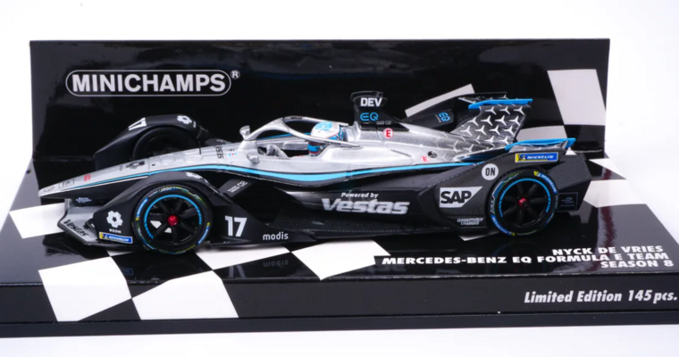 Minichamps 1:43 Mercedes Benz EQ Formula E, No 17 Nick de Vries, Team Vestas Season 8