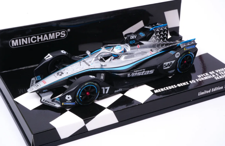 Minichamps 1:43 Mercedes Benz EQ Formula E, No 17 Nick de Vries, Team Vestas Season 8