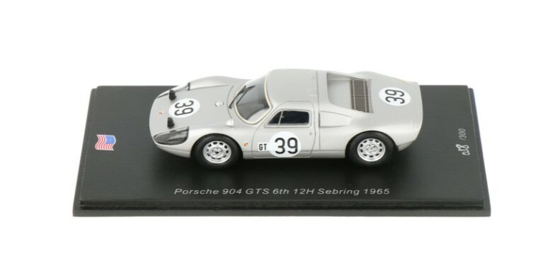 Spark 1:43 Porsche 904 GTS No 39 Joe Buzzetta Ben Pon 6th 12H Sebring 1965 zilver 