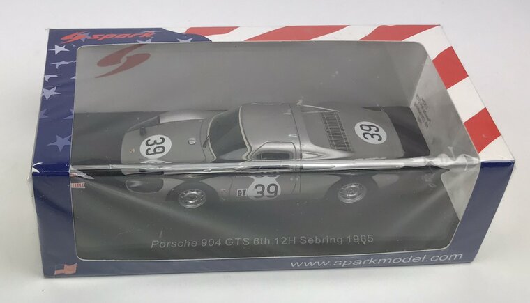 Spark 1:43 Porsche 904 GTS No 39 Joe Buzzetta Ben Pon 6th 12H Sebring 1965 zilver 