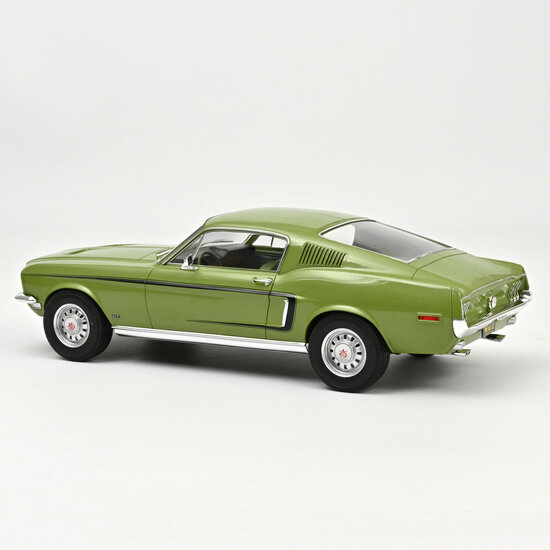 Norev 1:12 Ford Mustang Fastback GT 1988 lichtgroen metallic